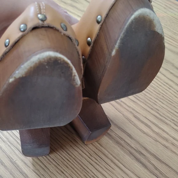 Seychelles Women's Tan Leather Mules - Picture 10 of 11